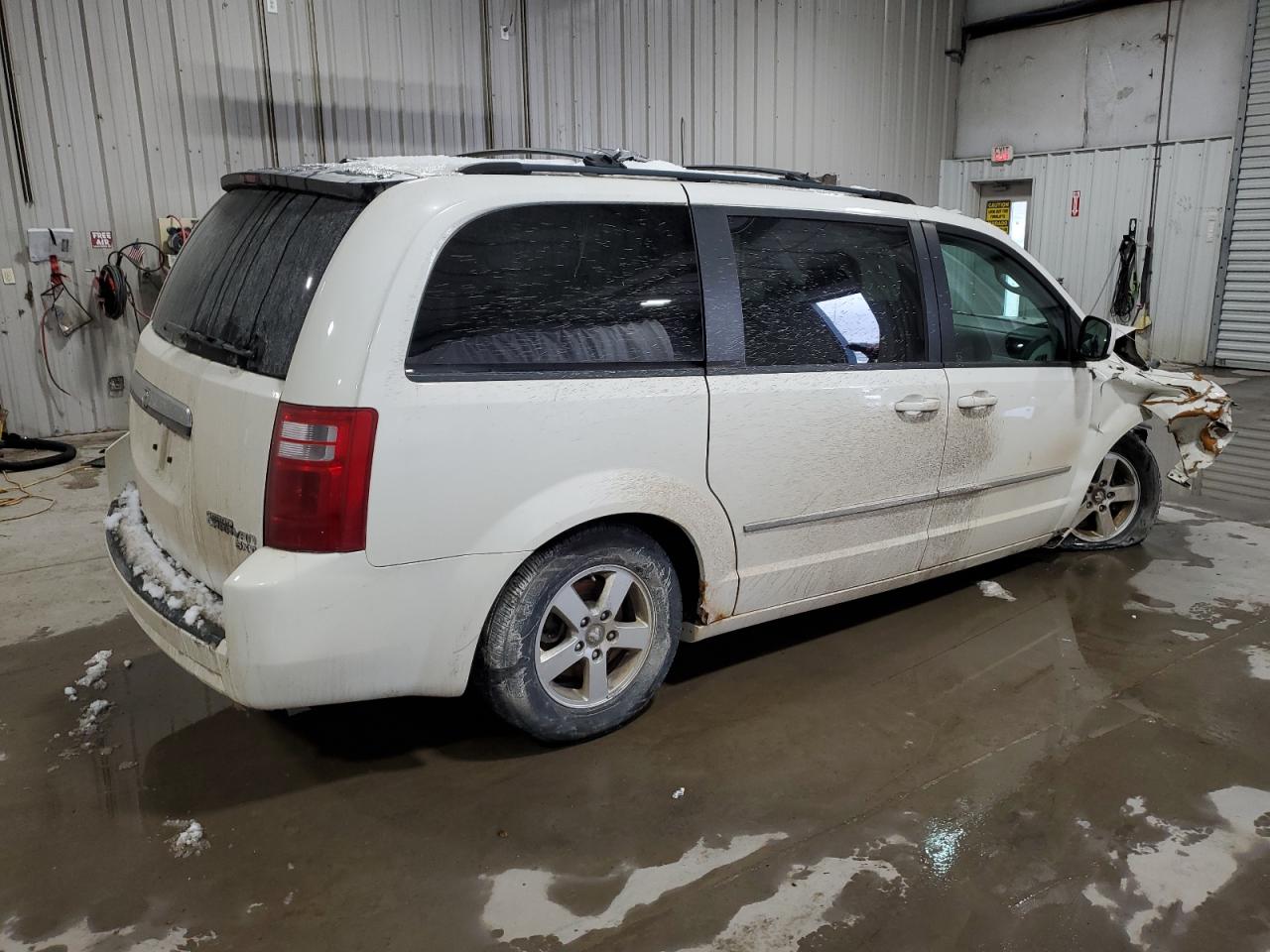 2010 Dodge Caravan VIN 2D4RN5D17AR408272 Copart auction photo, front end damage thumbnail 3