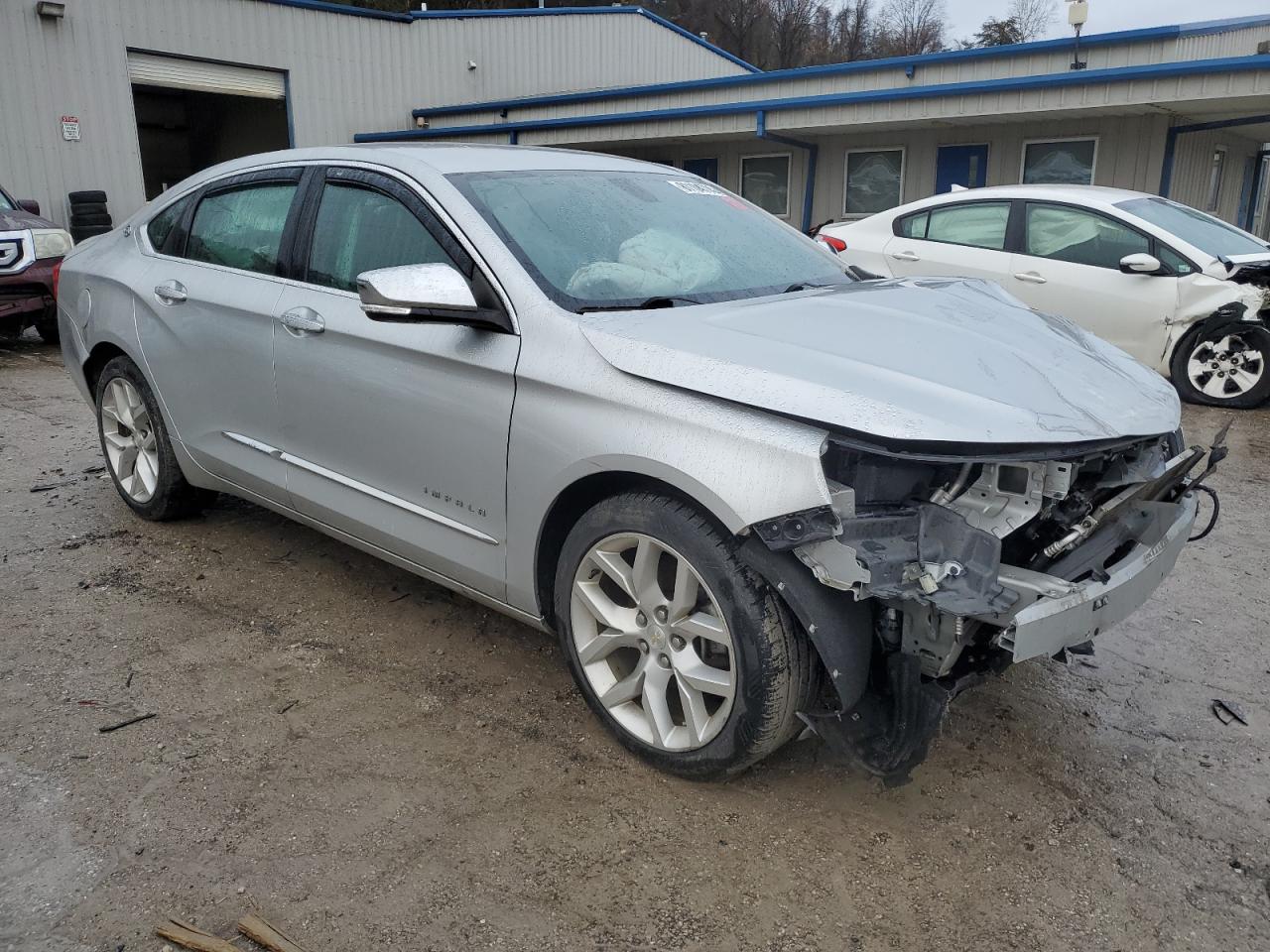 2019 Chevrolet Impala VIN 1G1105S3XKU115847 Copart auction photo, front end damage thumbnail 4