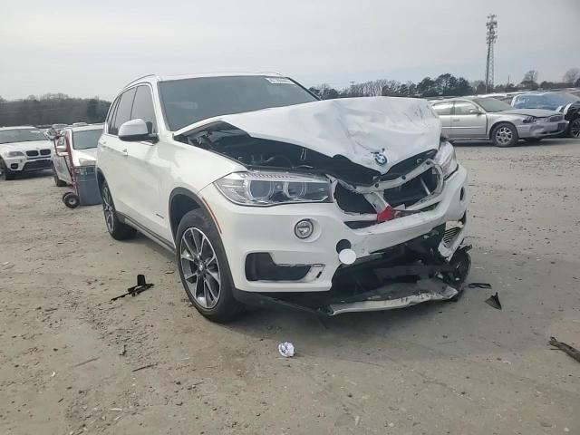 2018 BMW X5 VIN 5UXKR0C53J0Y06551 Copart auction photo, front end / minor dent/scratches damage thumbnail 12