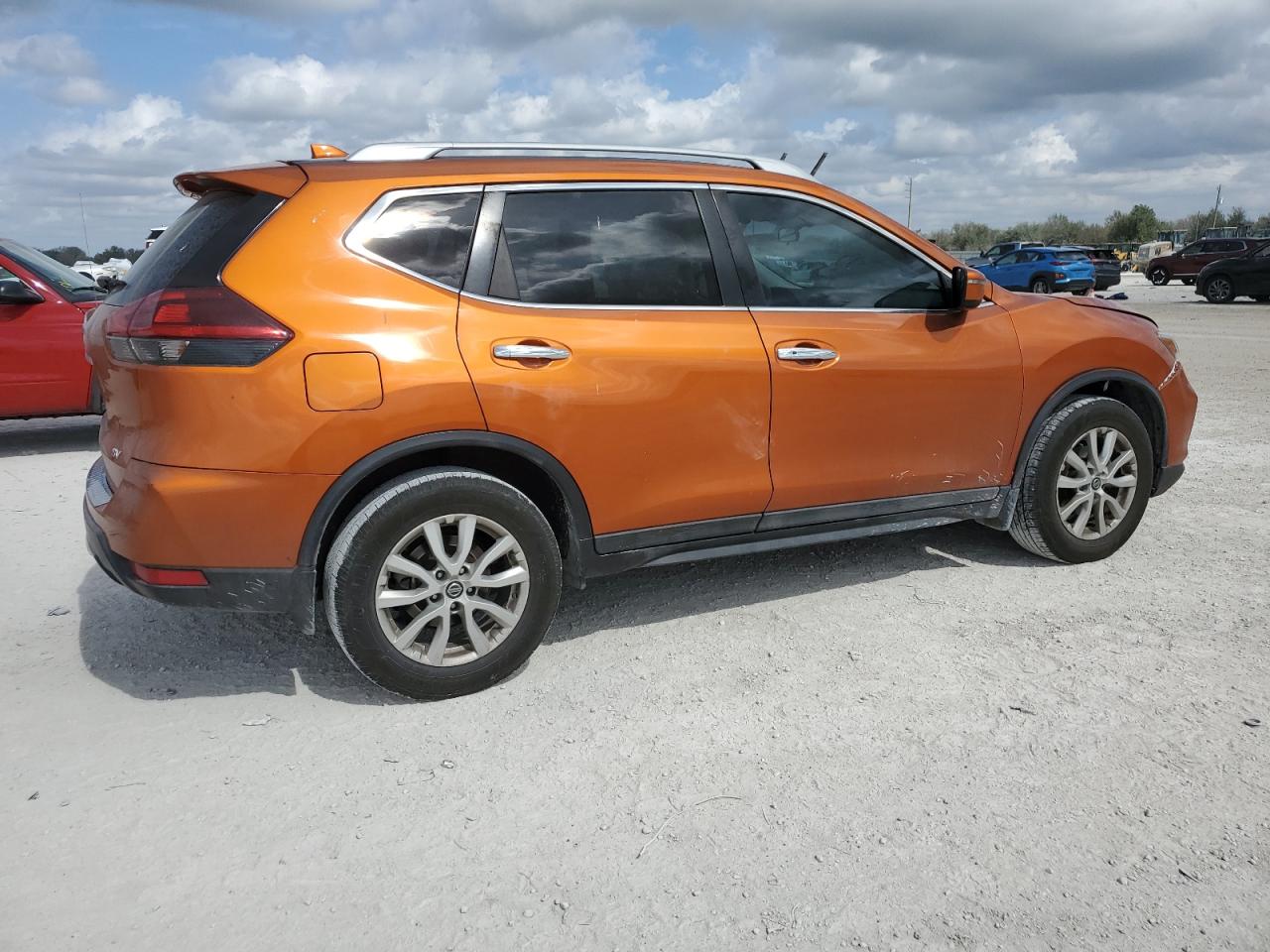 2018 Nissan Rogue VIN 5N1AT2MT2JC763497 Copart auction photo, front end damage thumbnail 3