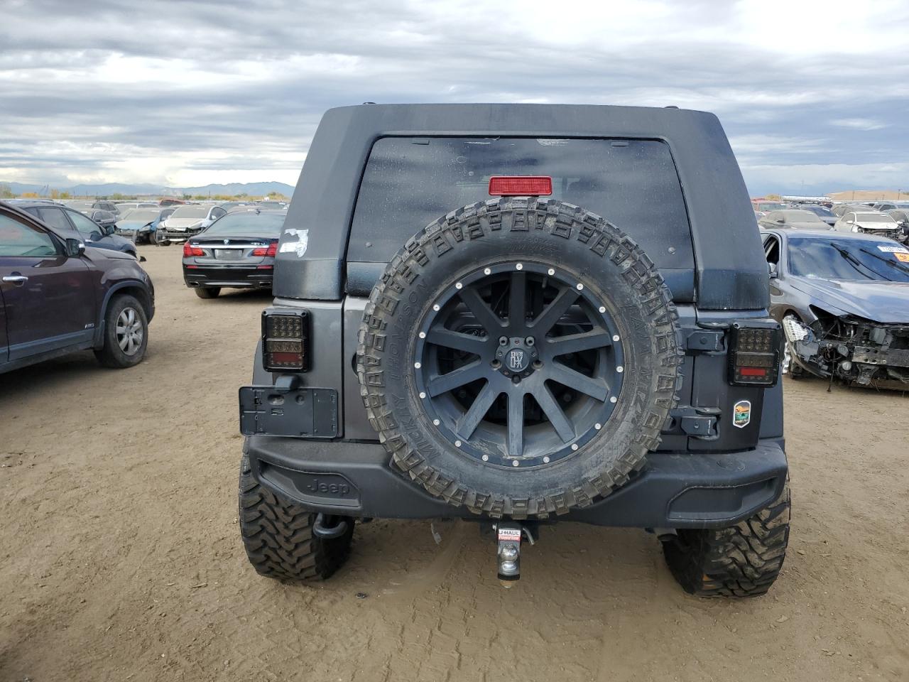 2017 Jeep Wrangler VIN 1C4BJWDG0HL635603 Copart auction photo, burn damage thumbnail 6