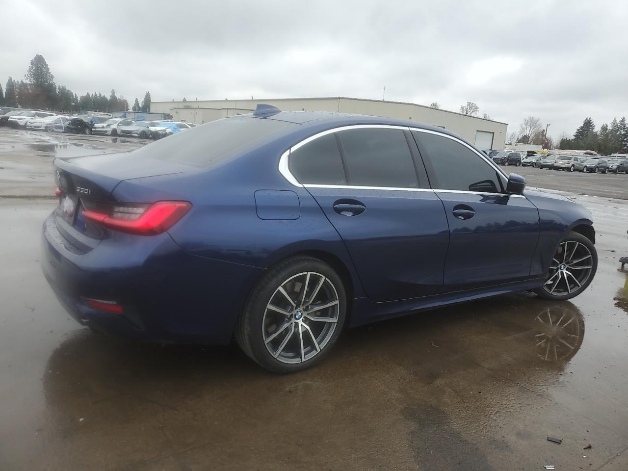 2019 BMW 3er VIN WBA5R1C50KAJ99375 Copart auction photo, front end damage thumbnail 3