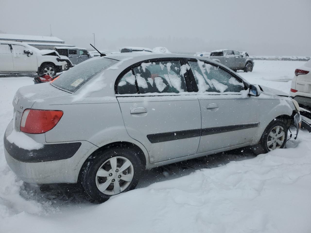 2008 KIA Rio VIN KNADE123886329115 Copart auction photo, biohazard/chemical / all over damage thumbnail 3