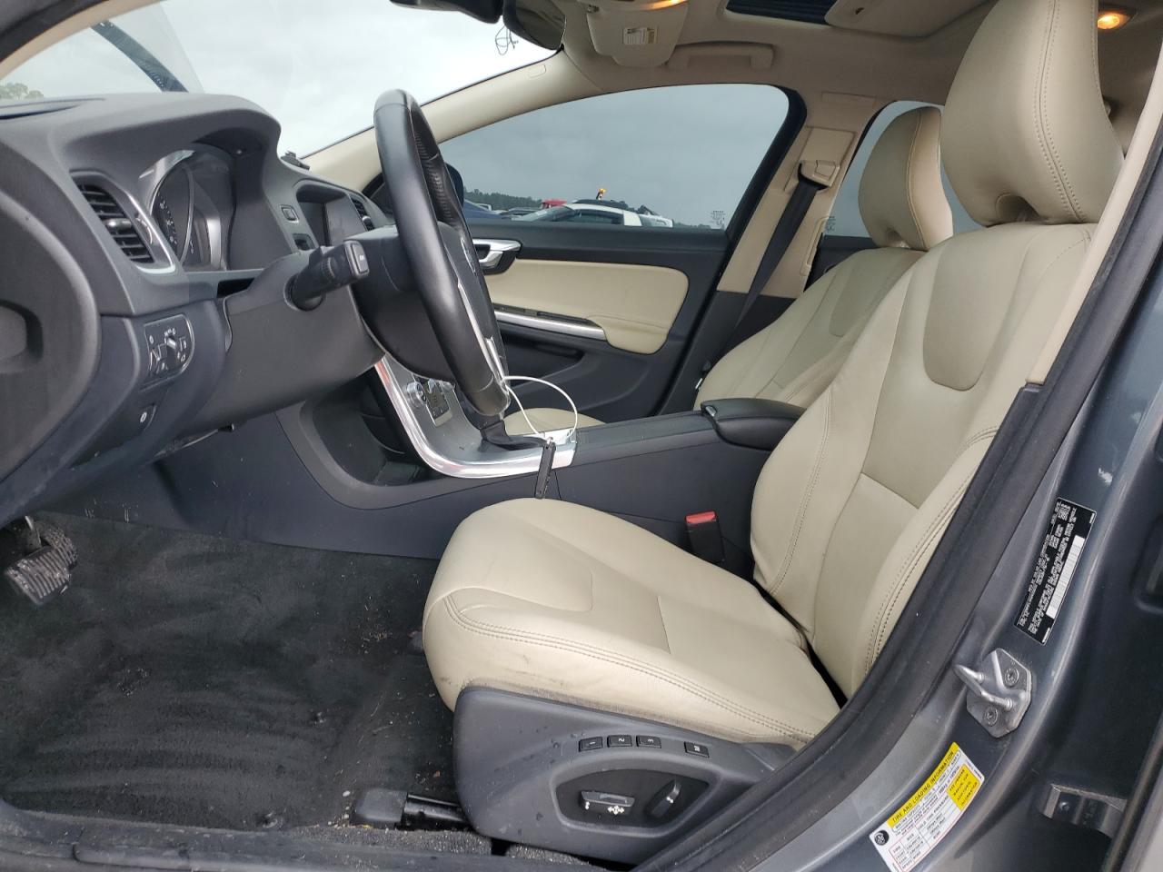 2017 Volvo S60 VIN YV126MFL5H2423232 Copart auction photo, front end / rear end damage thumbnail 7