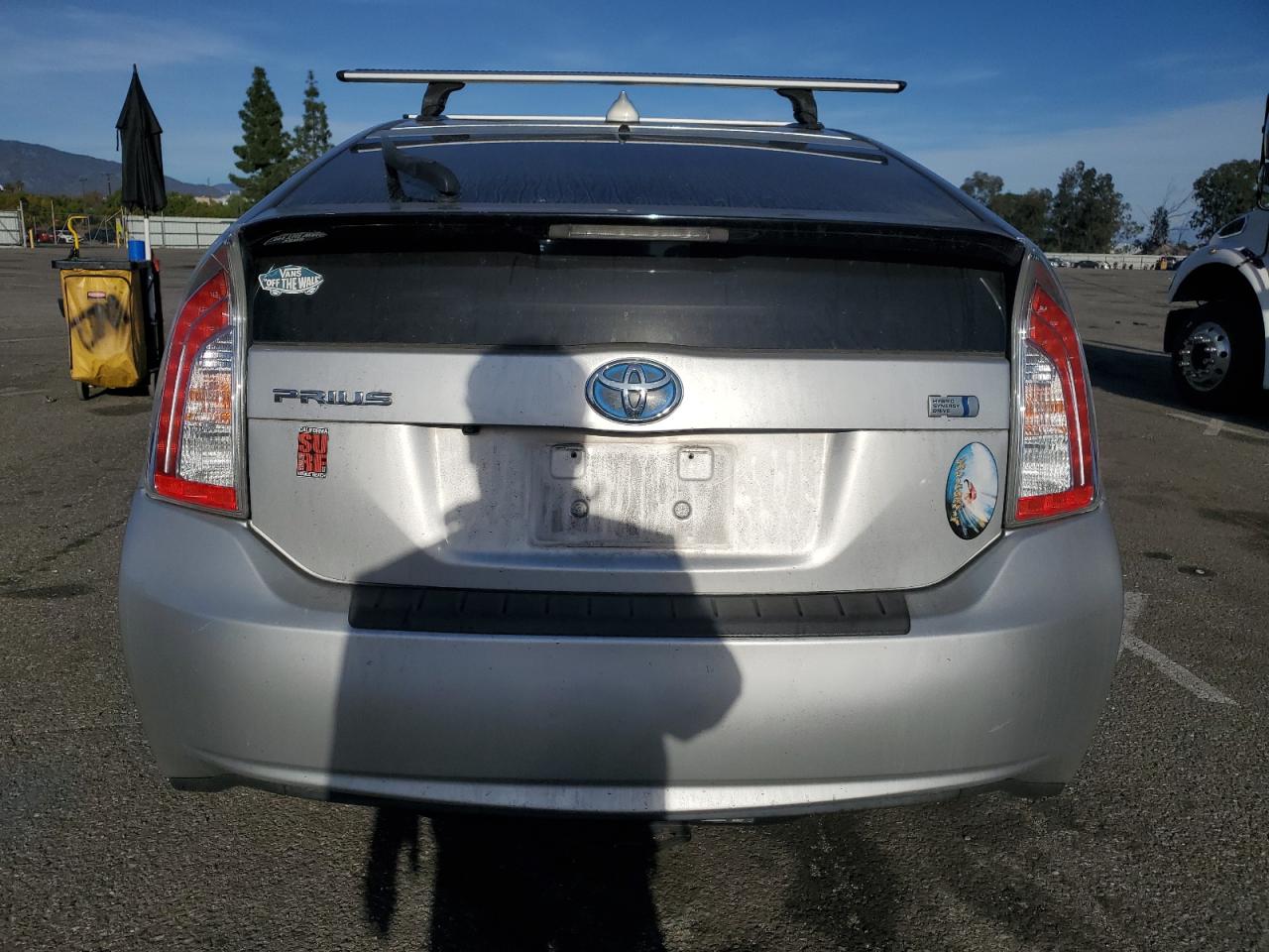 2015 Toyota Prius VIN JTDKN3DU4F0471070 Copart auction photo, front end damage thumbnail 6