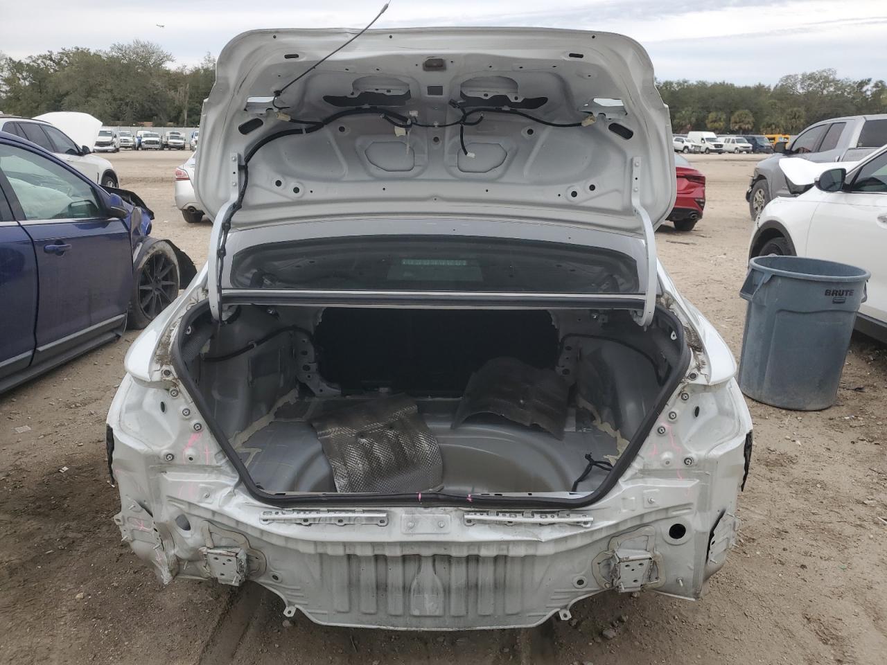 2018 Toyota Camry VIN 4T1B61HK3JU051601 Copart auction photo, rear end / minor dent/scratches damage thumbnail 6
