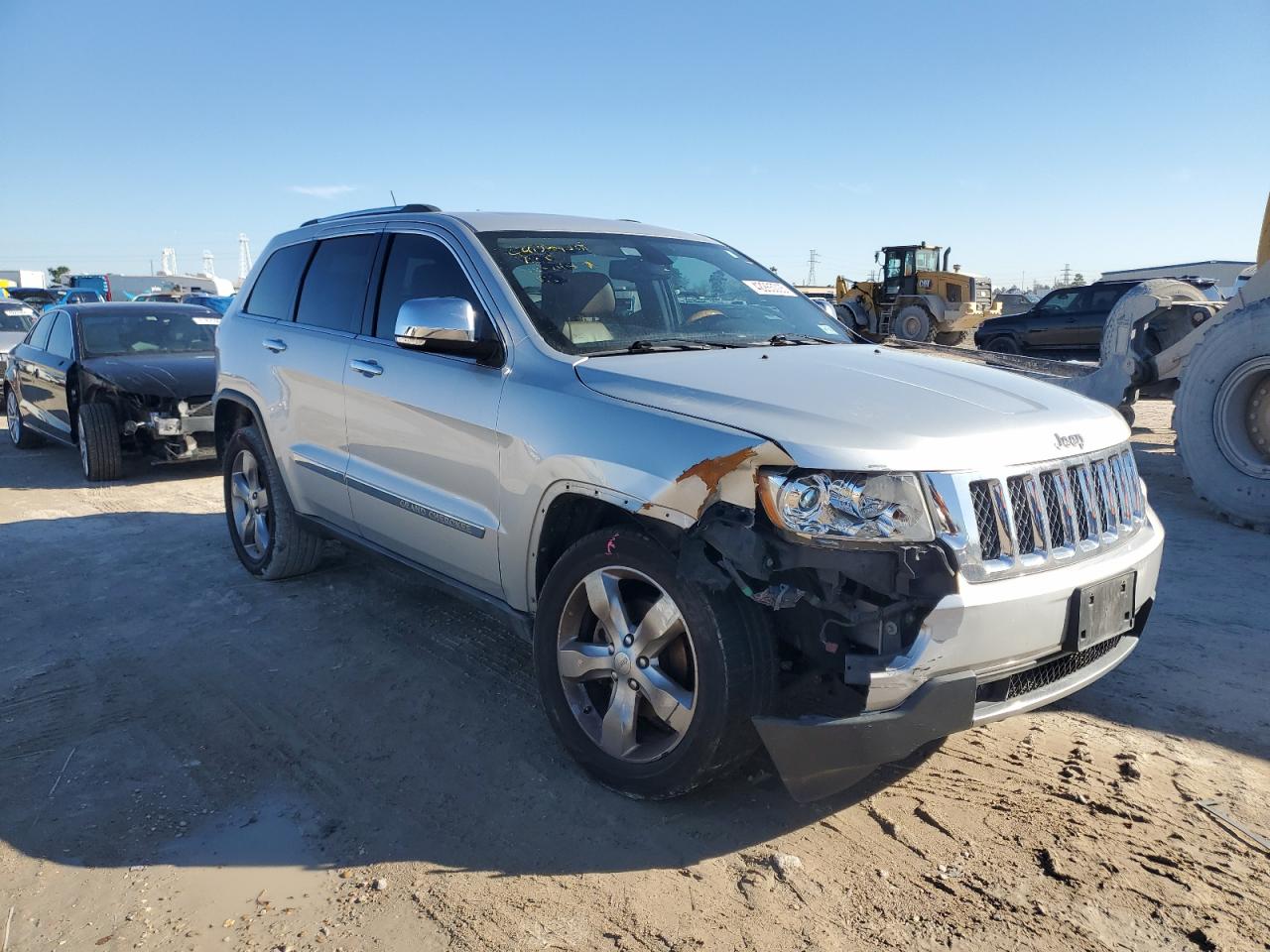2013 Jeep Grand Cherokee VIN 1C4RJECG4DC644809 Copart auction photo, front end / minor dent/scratches damage thumbnail 4