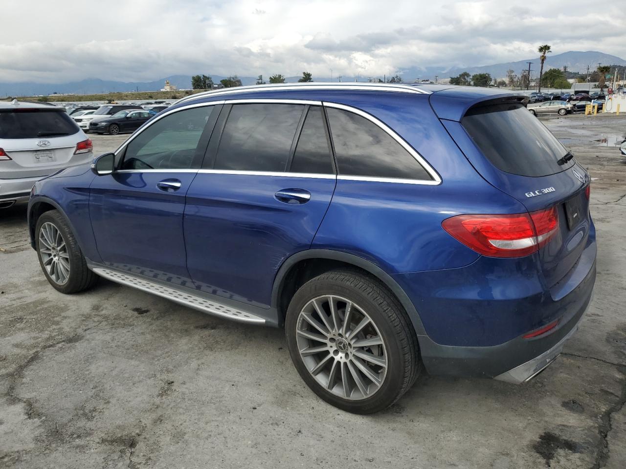 2018 Mercedes-Benz GLC VIN WDC0G4JB8JV072887 Copart auction photo, front end damage thumbnail 2