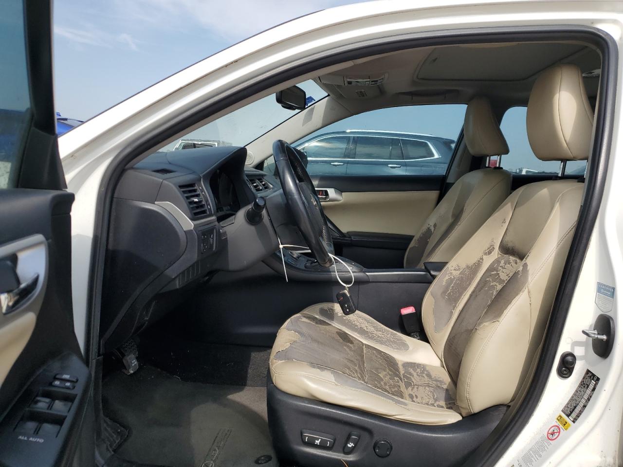 2012 Lexus CT VIN JTHKD5BHXC2057097 Copart auction photo, minor dent/scratches / rear end damage thumbnail 7