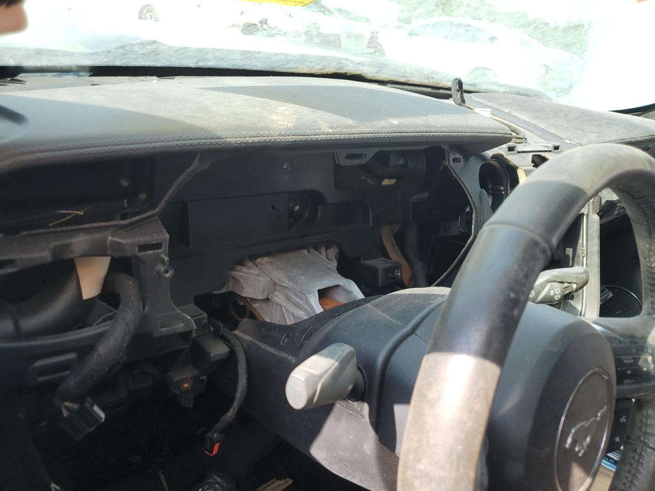 2017 Ford Mustang VIN 1FA6P8CF6H5323266 Copart auction photo, vandalism damage thumbnail 9