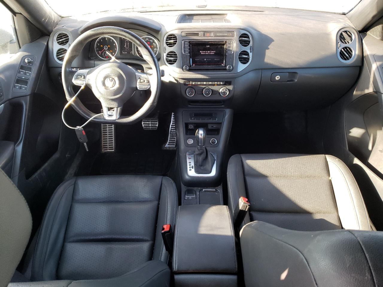 2016 Volkswagen Tiguan VIN WVGBV7AX9GW082750 Copart auction photo, front end damage thumbnail 8