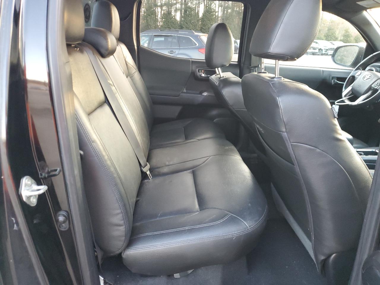 2017 Toyota Tacoma VIN 3TMDZ5BN0HM031299 Copart auction photo, rear end damage thumbnail 11