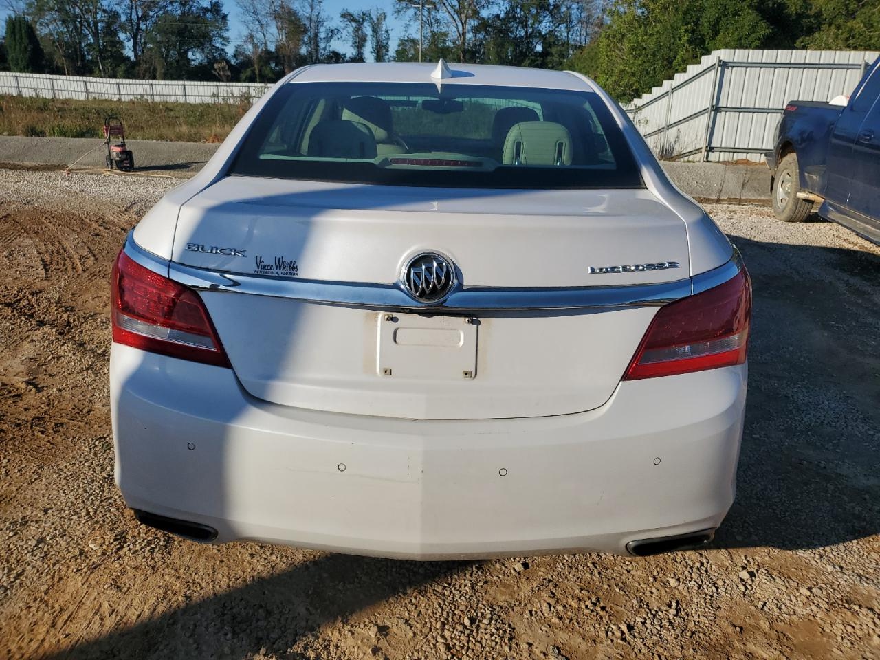 2015 Buick LaCrosse VIN 1G4GB5G34FF278911 Copart auction photo, minor dent/scratches damage thumbnail 6
