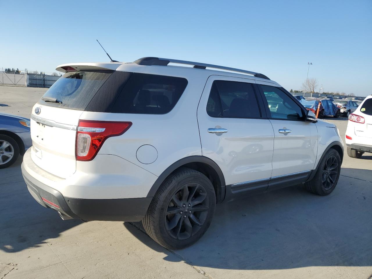 2015 Ford Explorer VIN 1FM5K7F86FGC39358 Copart auction photo, side damage thumbnail 3