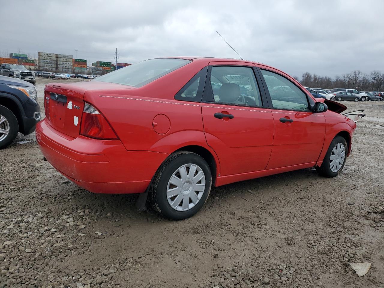 2005 Ford Focus VIN 1FAFP34N75W116609 Copart auction photo, front end / mechanical damage thumbnail 3