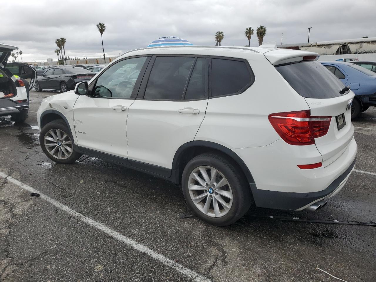 2017 BMW X3 VIN 5UXWZ7C37H0V89685 Copart auction photo, side / front end damage thumbnail 2