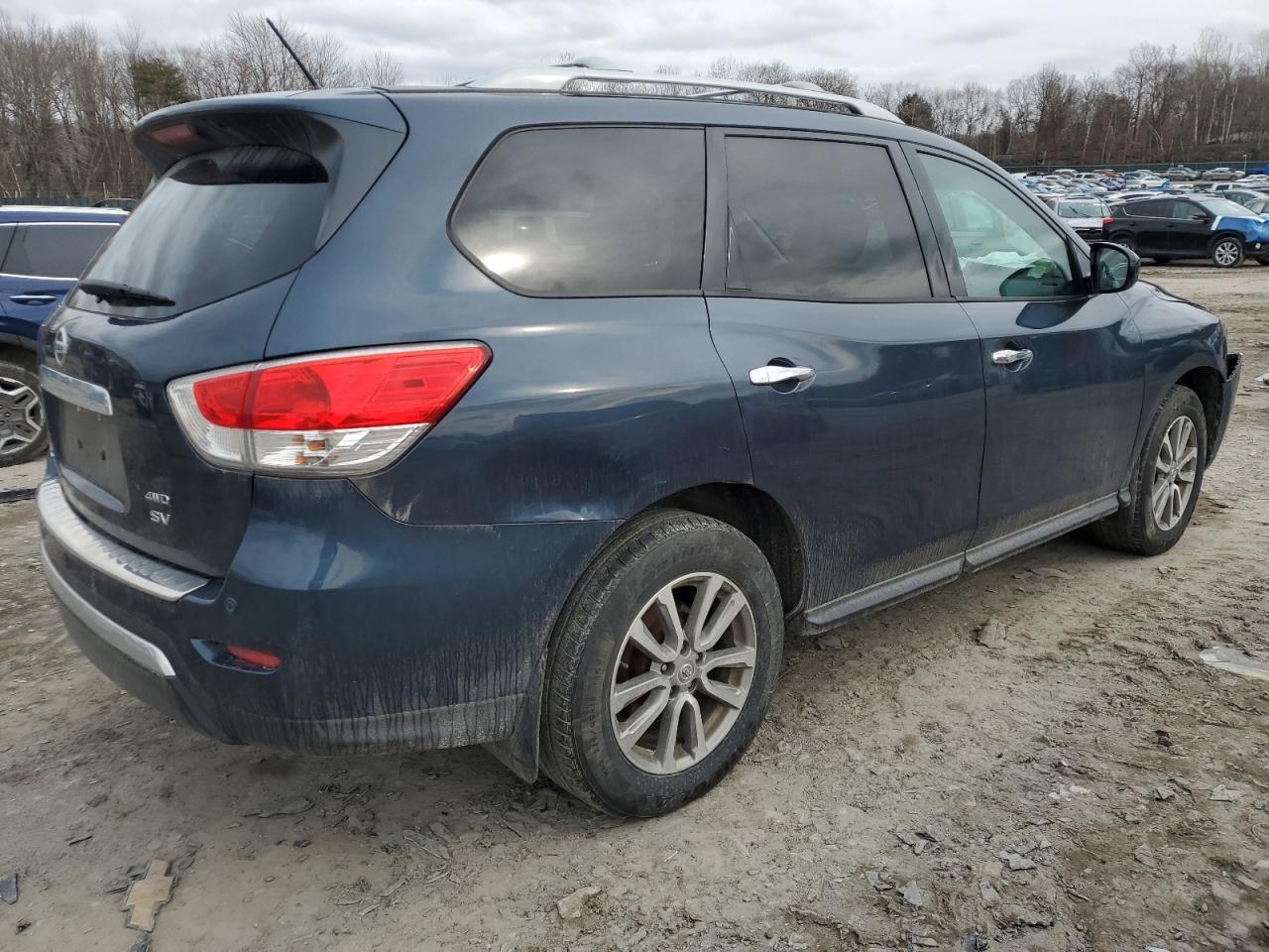 2016 Nissan Pathfinder VIN 5N1AR2MM2GC646163 Copart auction photo, front end damage thumbnail 3