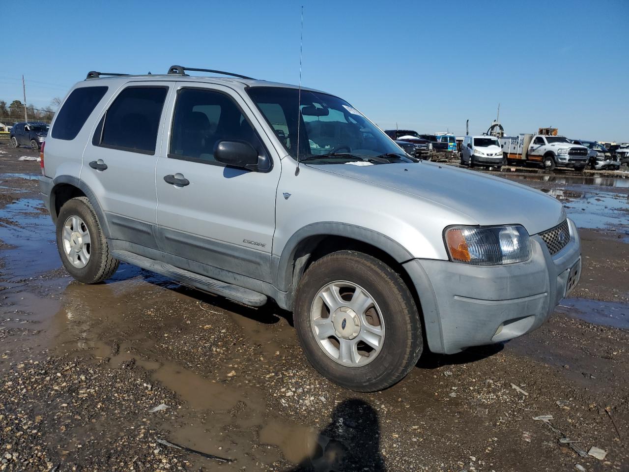 2002 Ford Escape VIN 1FMYU03172KB66305 Copart auction photo, rear end / minor dent/scratches damage thumbnail 4
