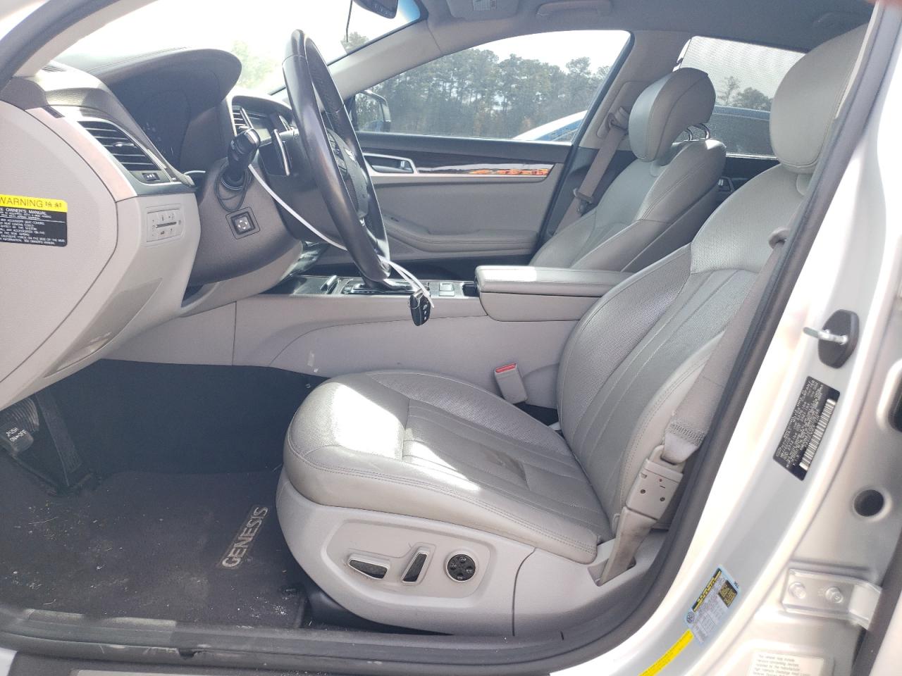 2016 Hyundai Genesis VIN KMHGN4JE3GU106166 Copart auction photo, rear end / minor dent/scratches damage thumbnail 7