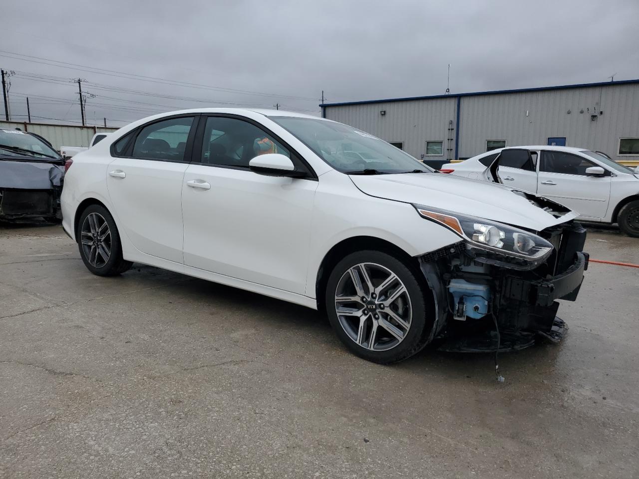 2019 KIA Forte VIN 3KPF34AD3KE064375 Copart auction photo, front end / minor dent/scratches damage thumbnail 4