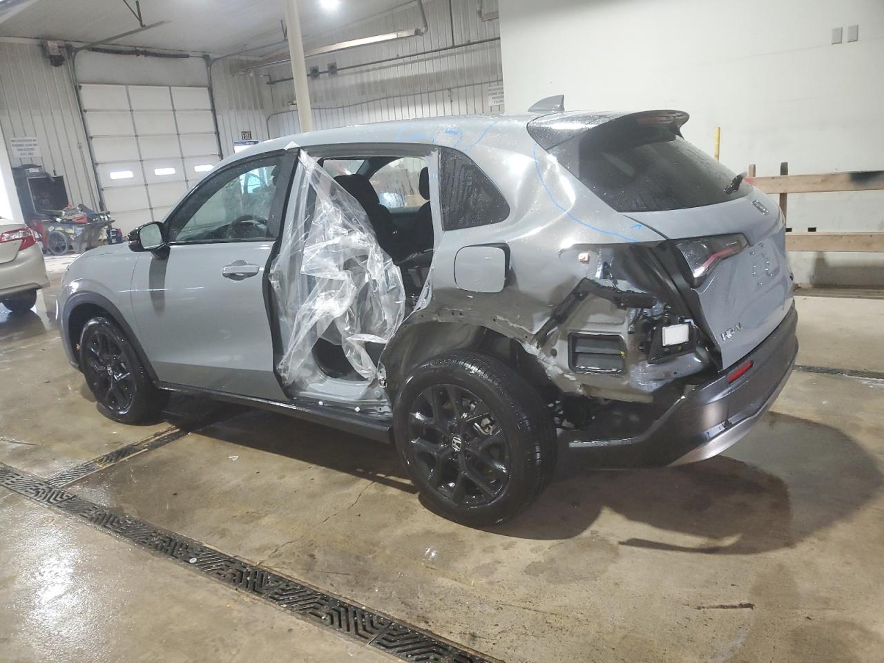 2025 Honda HR-V VIN 3CZRZ2H58SM707320 Copart auction photo, side / rear end damage thumbnail 2