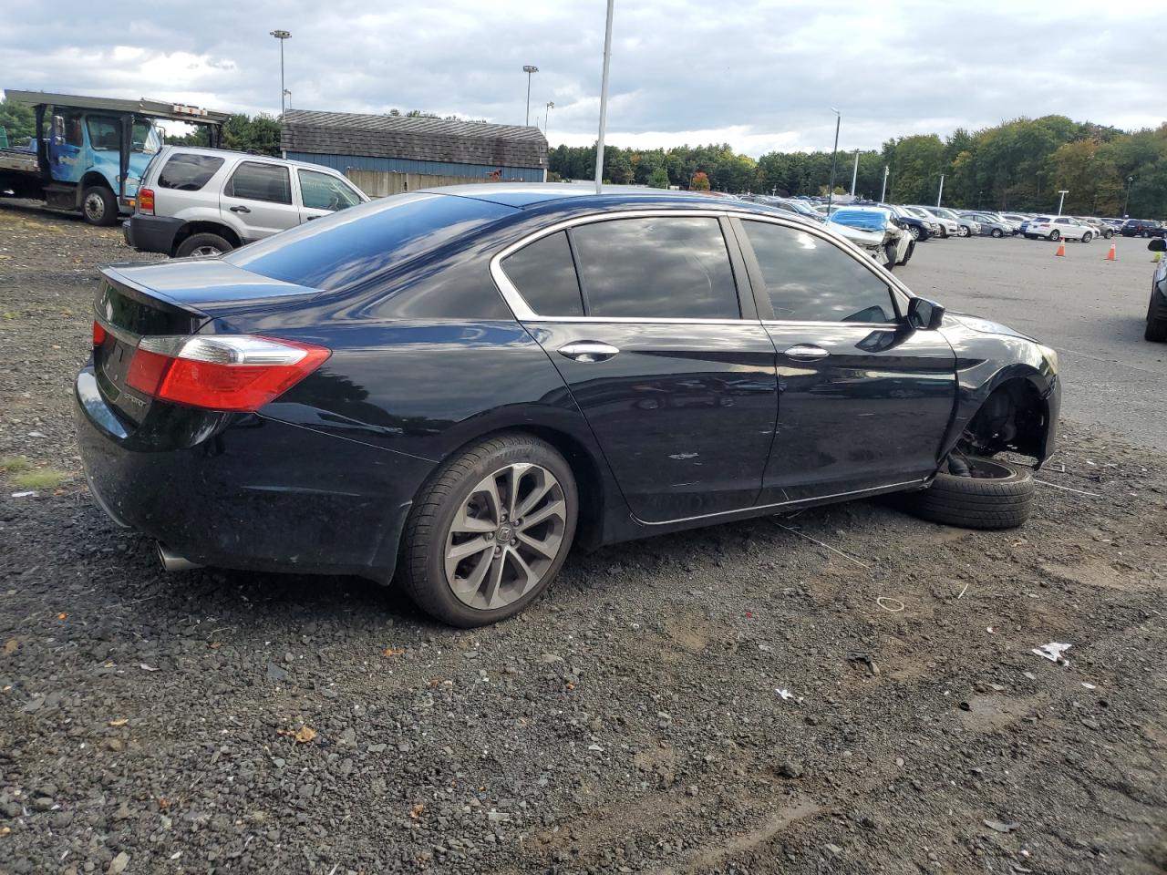 2013 Honda Accord VIN 1HGCR2E50DA114827 Copart auction photo, front end / undercarriage damage thumbnail 3