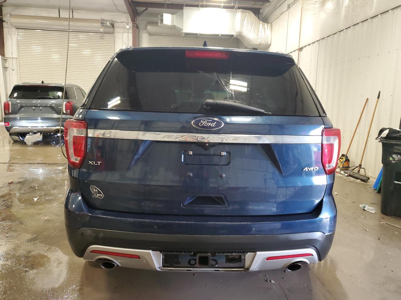 2017 Ford Explorer VIN 1FM5K8D89HGA67791 Copart auction photo, side / front end damage thumbnail 6