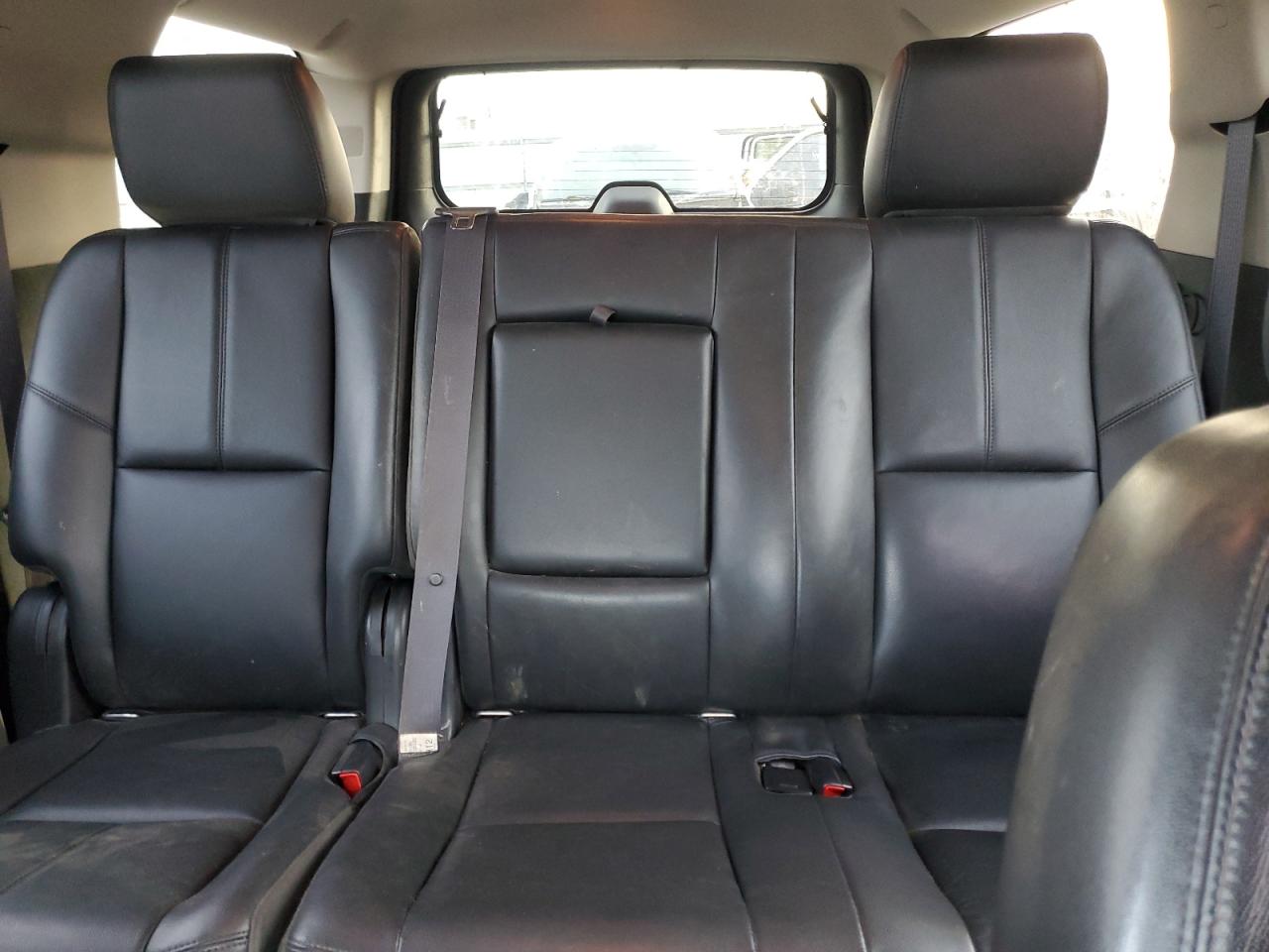 2013 Chevrolet Suburban VIN 1GNSKJE76DR142635 Copart auction photo, front end / side damage thumbnail 10