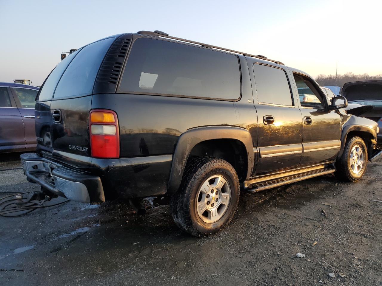2003 Chevrolet Suburban VIN 3GNFK16Z93G119835 Copart auction photo, all over damage thumbnail 3
