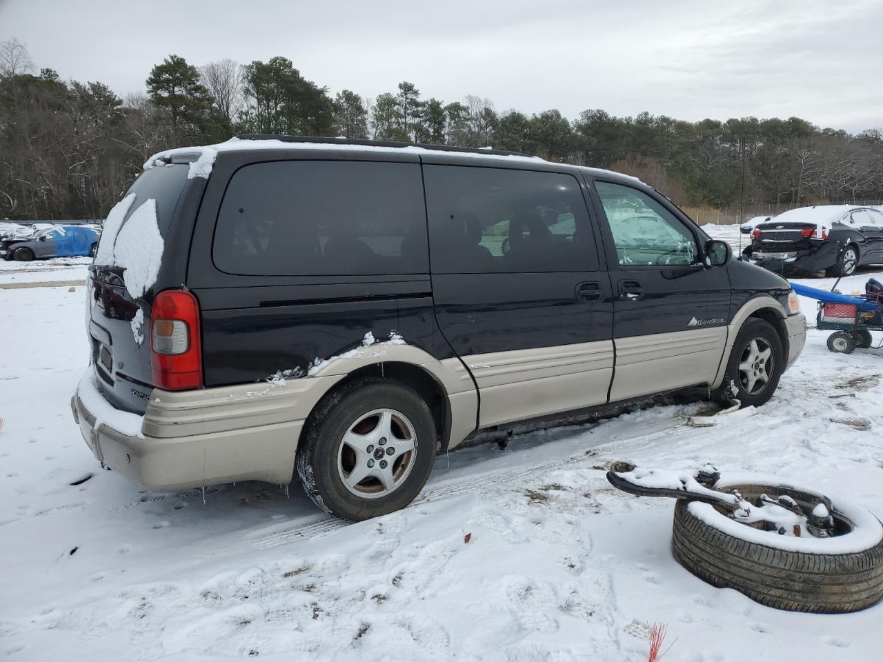 2002 Pontiac Montana VIN 1GMDX13E72D299326 Copart auction photo, front end / all over damage thumbnail 3