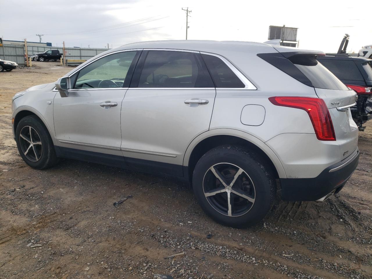 2018 Cadillac XT5 VIN 1GYKNARS9JZ190232 Copart auction photo, rear end / minor dent/scratches damage thumbnail 2