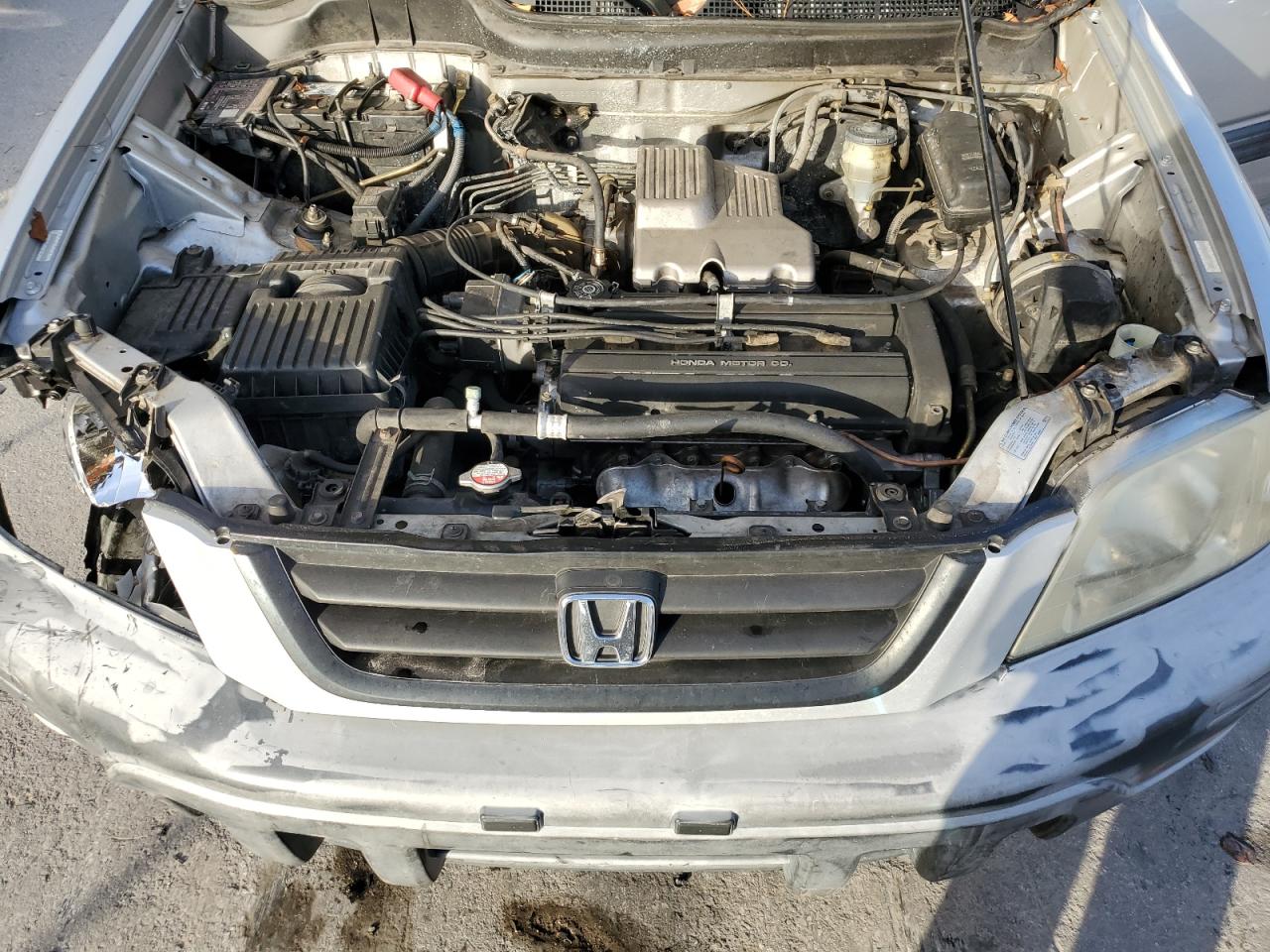 2000 Honda CR-V VIN JHLRD1862YC056934 Copart auction photo, all over damage thumbnail 12