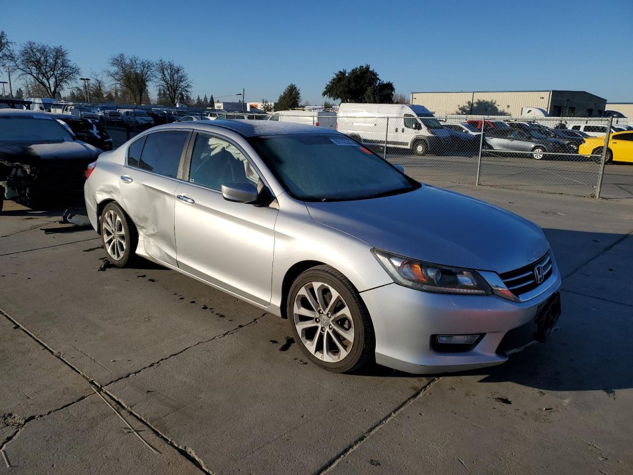 2013 Honda Accord VIN 1HGCR2F5XDA061228 Copart auction photo, front end / side damage thumbnail 4