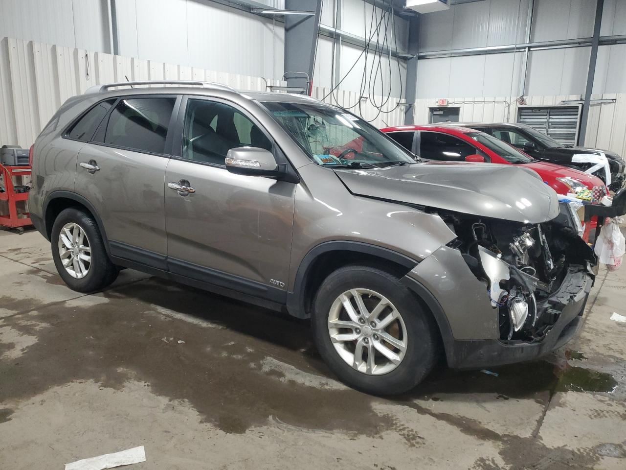 2015 KIA Sorento VIN 5XYKTCA60FG616370 Copart auction photo, front end damage thumbnail 4