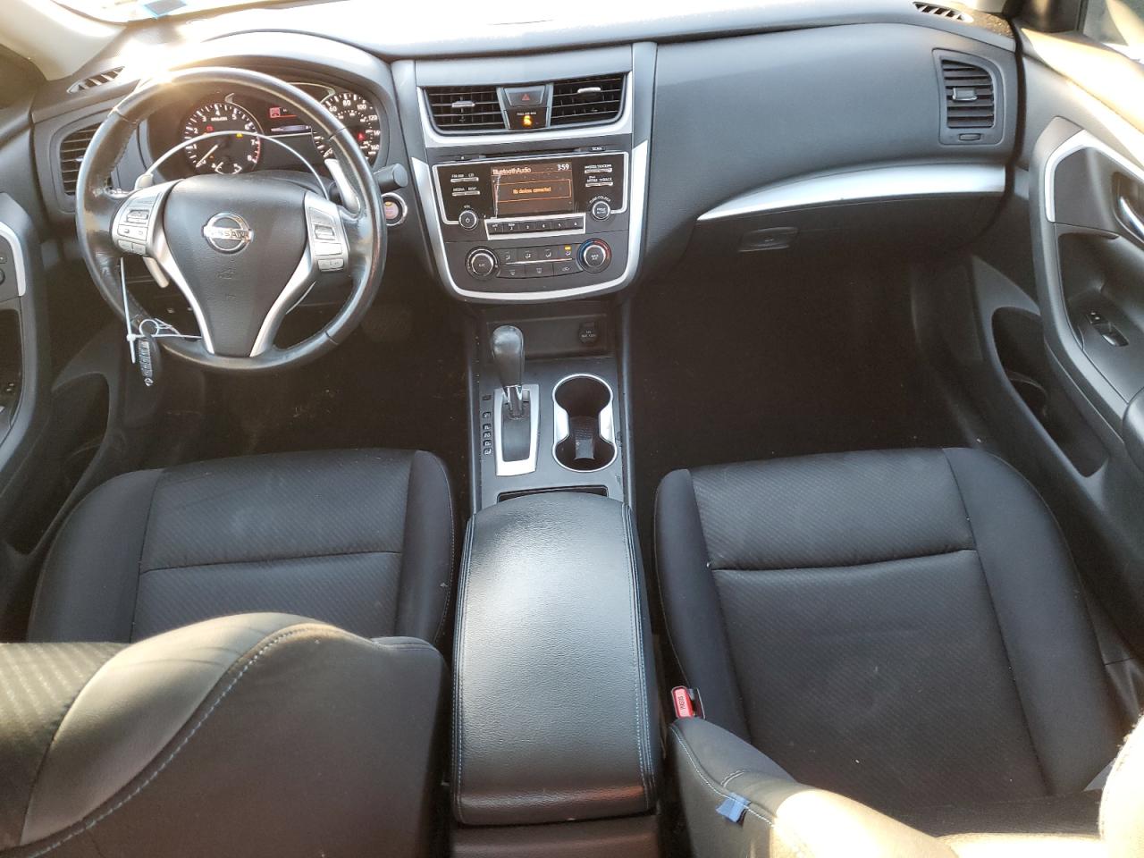 2017 Nissan Altima VIN 1N4AL3AP4HC129156 Copart auction photo, rear end / minor dent/scratches damage thumbnail 8