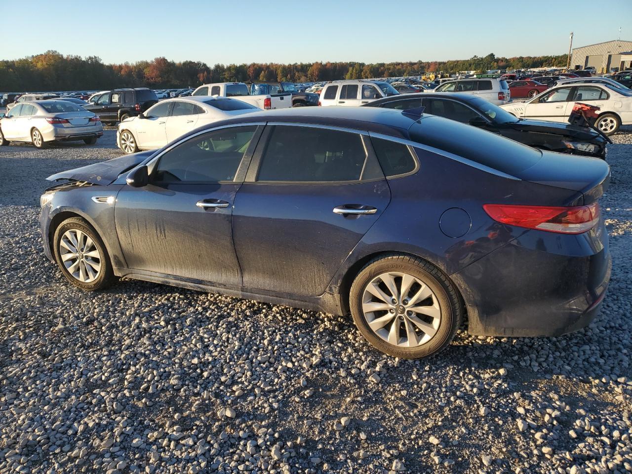 2017 KIA Optima VIN 5XXGT4L39HG156082 Copart auction photo, front end damage thumbnail 2