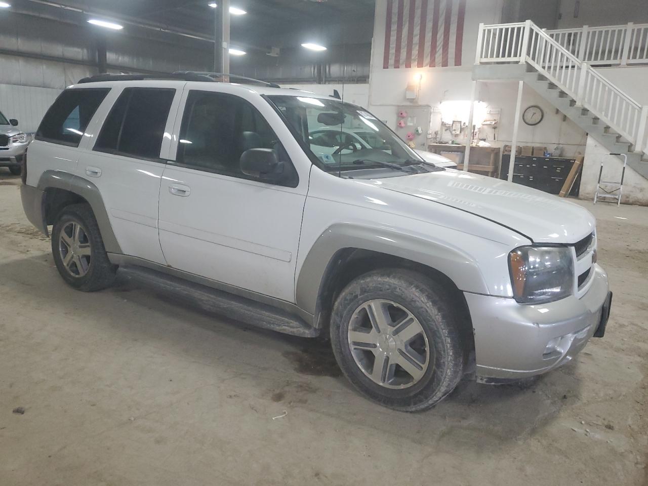2007 Chevrolet TrailBlazer VIN 1GNDT13S172308649 Copart auction photo, side / minor dent/scratches damage thumbnail 4