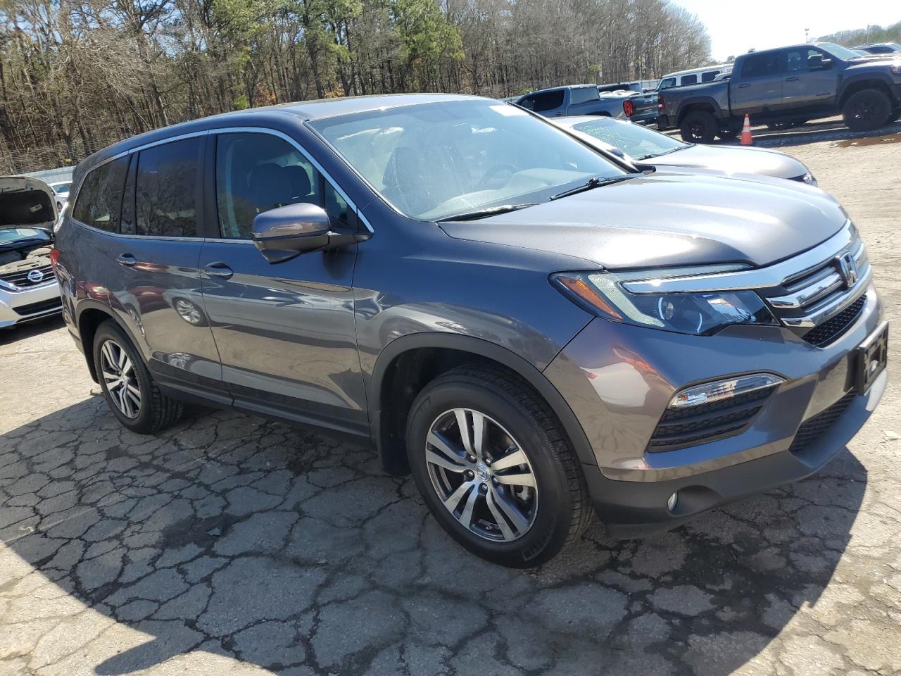 2018 Honda Pilot VIN 5FNYF5H50JB022453 Copart auction photo, side / rear end damage thumbnail 4