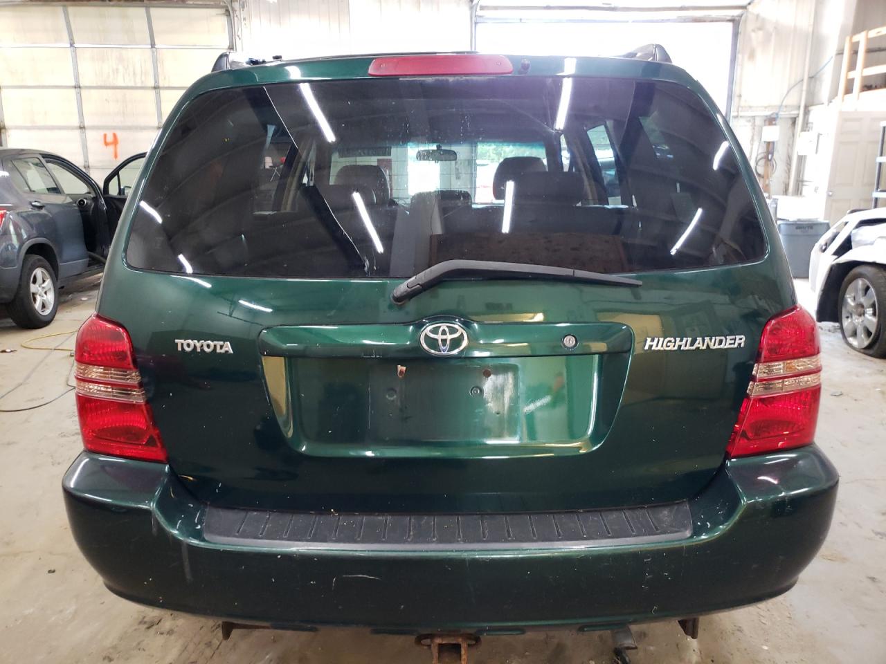 2002 Toyota Highlander VIN JTEGD21A820023515 Copart auction photo, side / front end damage thumbnail 6