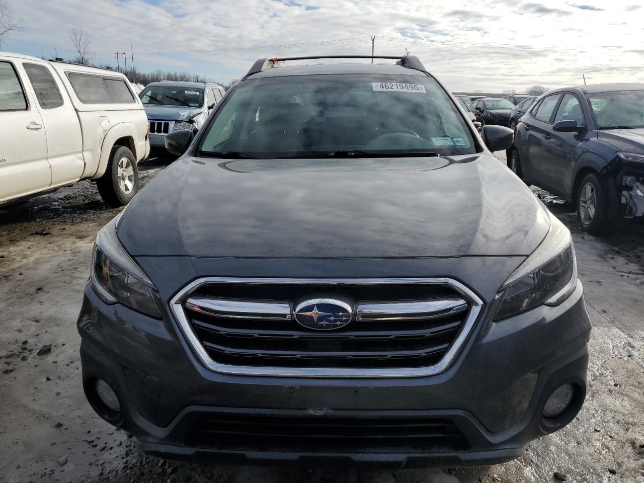 2019 Subaru Outback VIN 4S4BSAFC2K3263565 Copart auction photo, side / rear end damage thumbnail 5