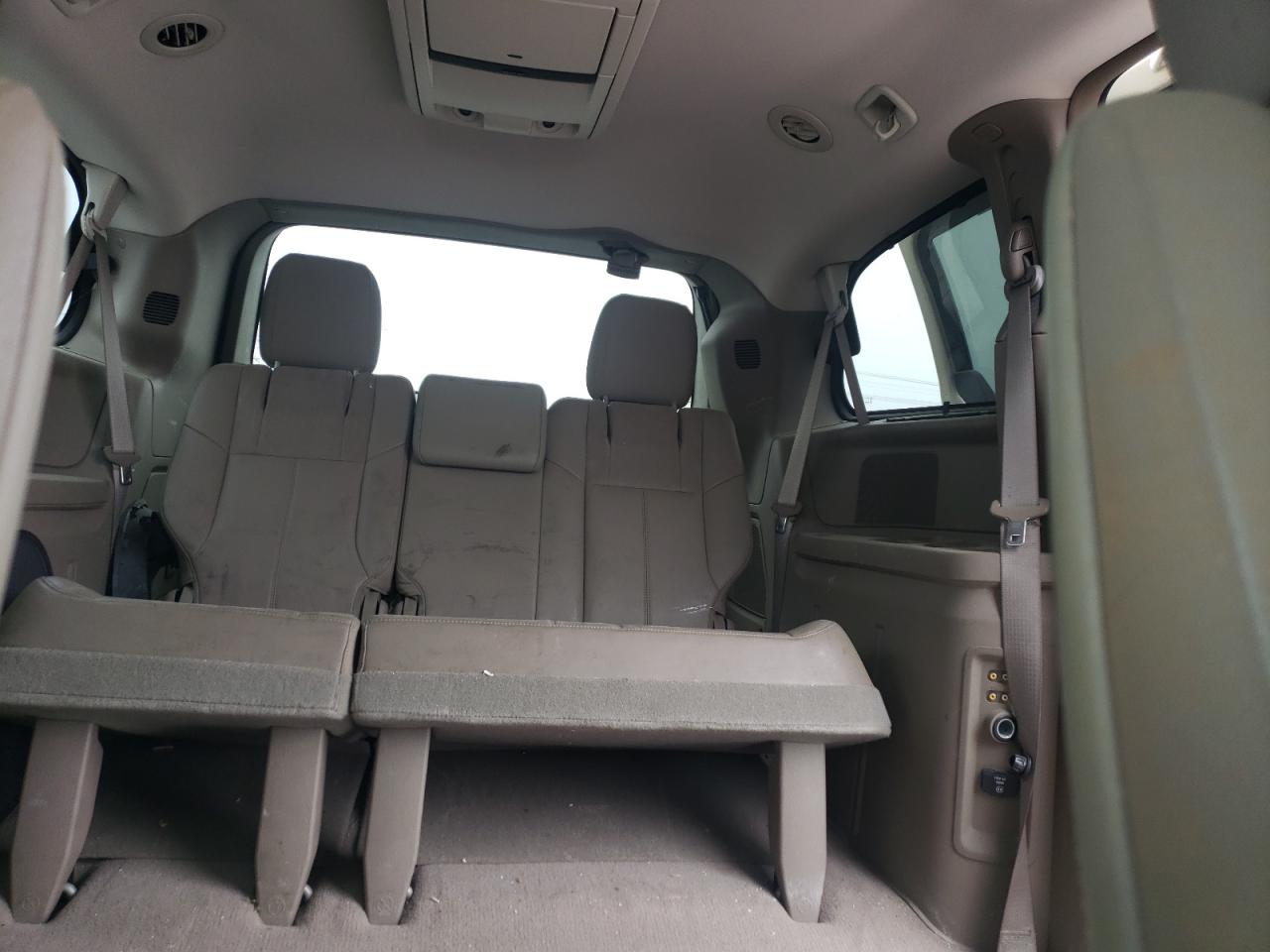 2011 Chrysler Town & Country VIN 2A4RR6DG4BR610090 Copart auction photo, front end / side damage thumbnail 10