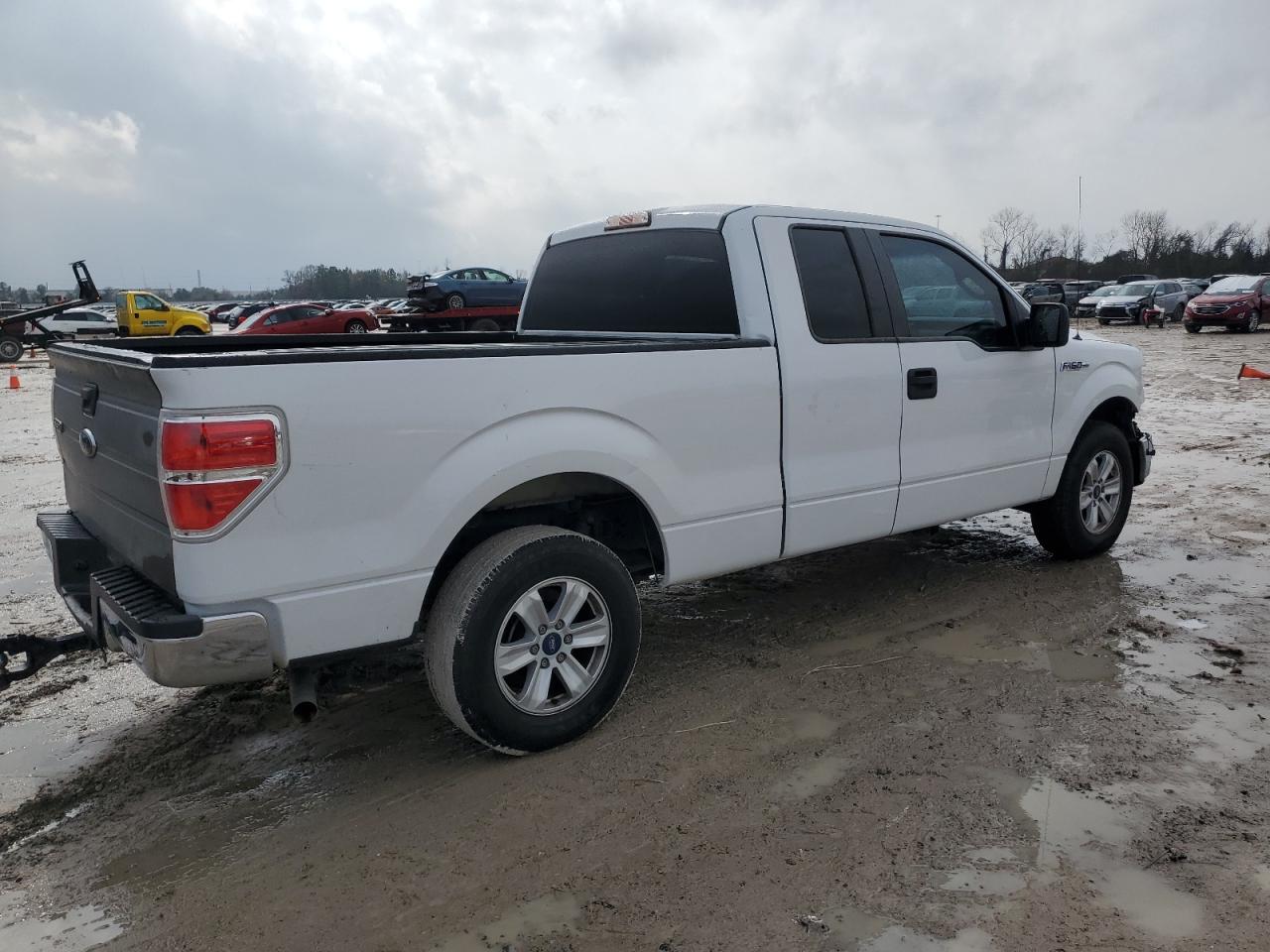 2013 Ford F-150 VIN 1FTEX1CM2DFC87687 Copart auction photo, side / front end damage thumbnail 3