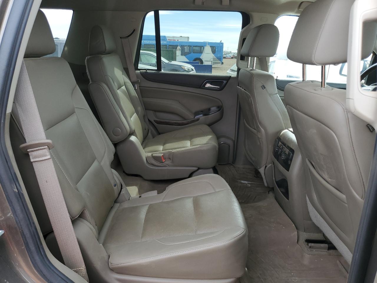 2015 GMC Yukon VIN 1GKS2BKC1FR611055 Copart auction photo, side / minor dent/scratches damage thumbnail 11