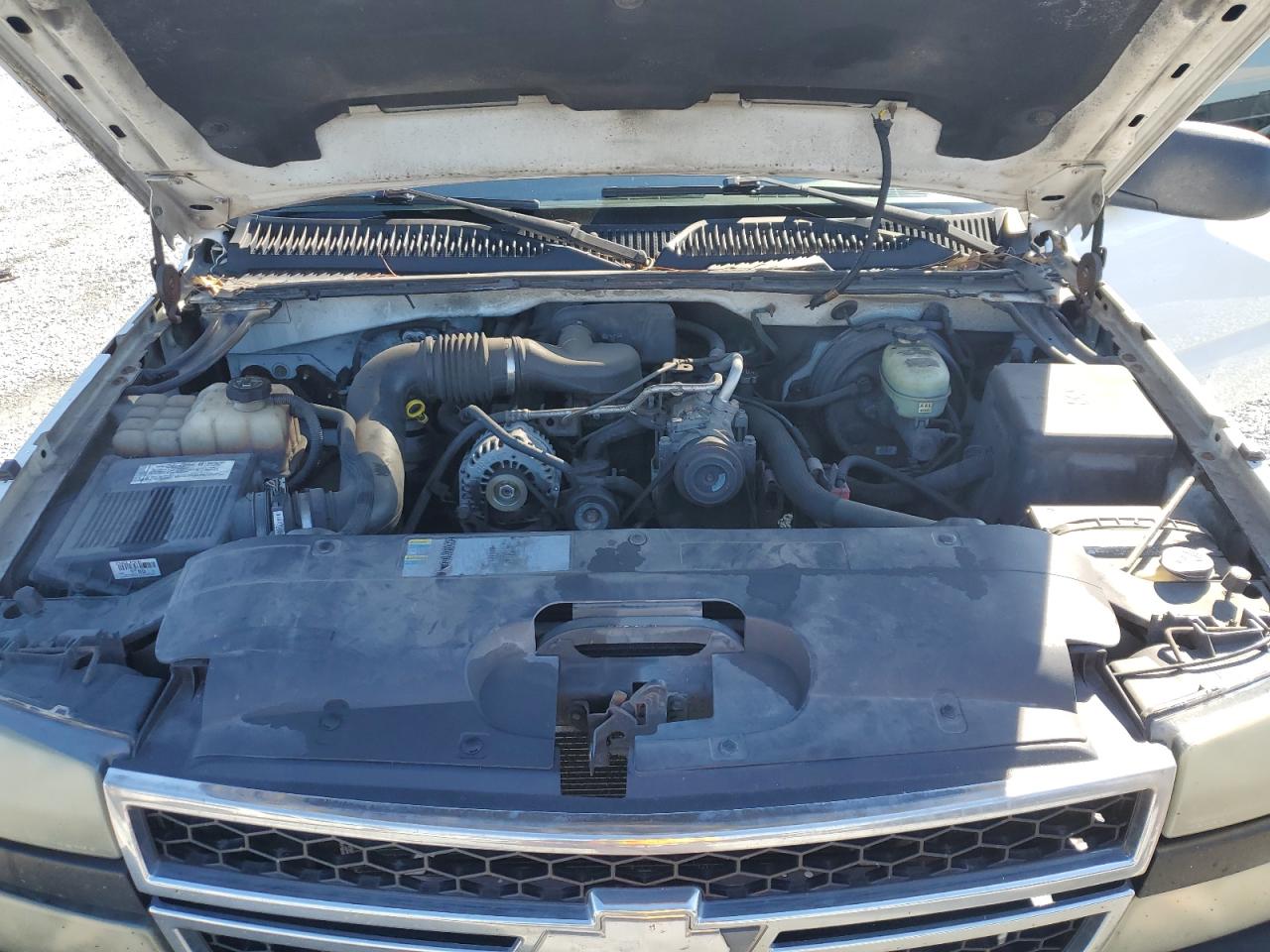 2007 Chevrolet Silverado VIN 1GCEC14XX7Z182807 Copart auction photo, front end damage thumbnail 11