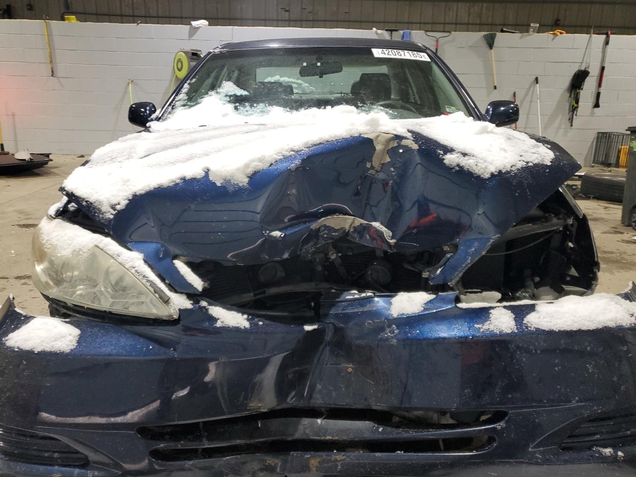 2004 Toyota Camry VIN 4T1BE32K74U287258 Copart auction photo, front end / minor dent/scratches damage thumbnail 5