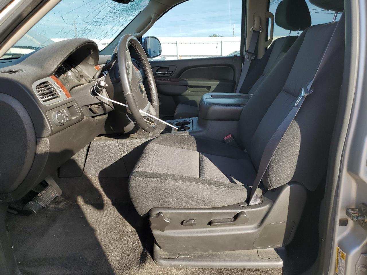 2011 Chevrolet Tahoe VIN 1GNSCAE05BR360689 Copart auction photo, top/roof / front end damage thumbnail 7