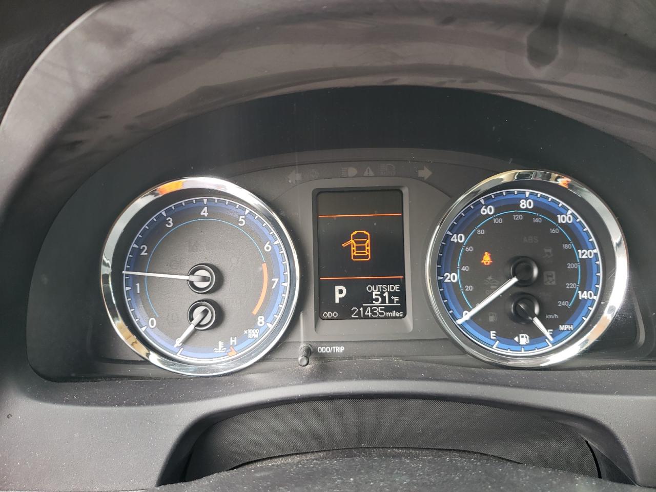 2018 Toyota Corolla VIN 5YFBURHE0JP760339 Copart auction photo, front end / side damage thumbnail 9