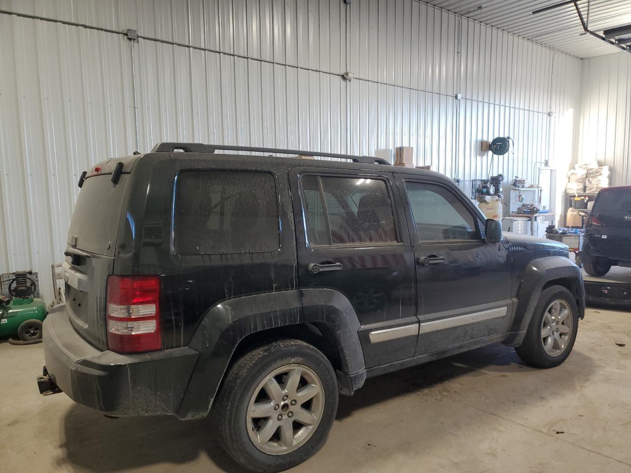 2012 Jeep Liberty (North America) VIN 1C4PJMAK4CW202117 Copart auction photo, minor dent/scratches damage thumbnail 3