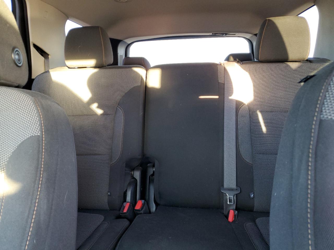 2020 Chevrolet Traverse VIN 1GNEVFKW7LJ289220 Copart auction photo, hail damage thumbnail 10