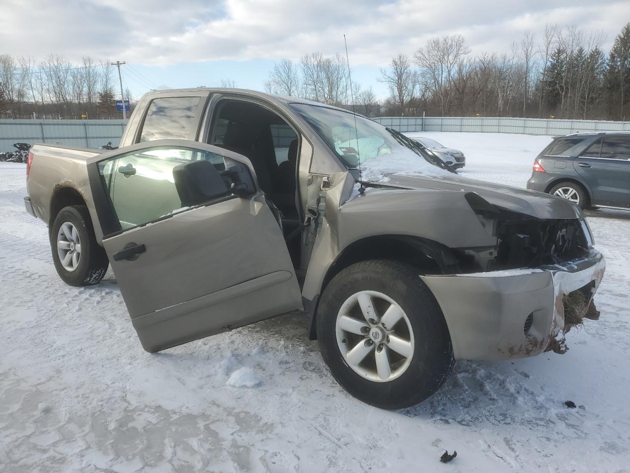 2008 Nissan Titan VIN 1N6AA07C18N335295 Copart auction photo, side / front end damage thumbnail 4